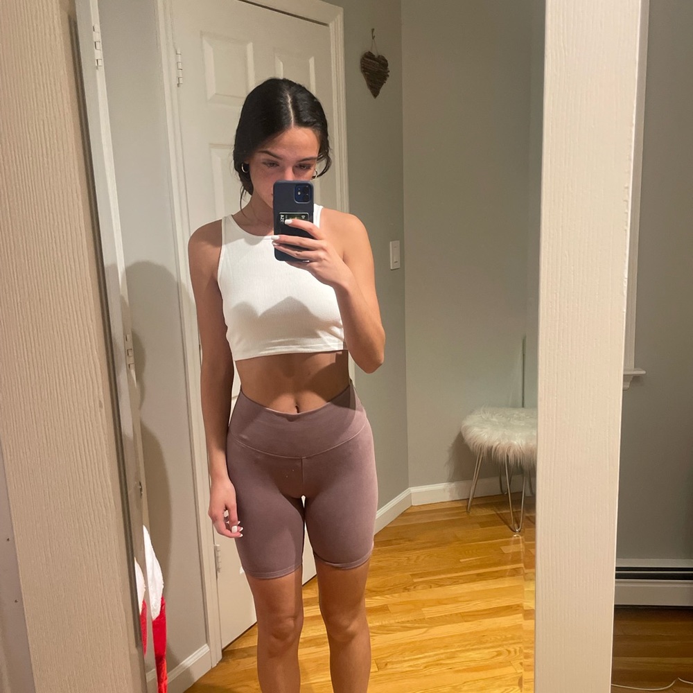 Aritzia Biker Shorts, Size Small, Never Worn